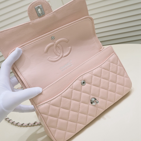 シャネルバッグ角部分ディテール